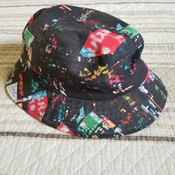 Neff City Lights Bucket Hat - Picture 5 of 6